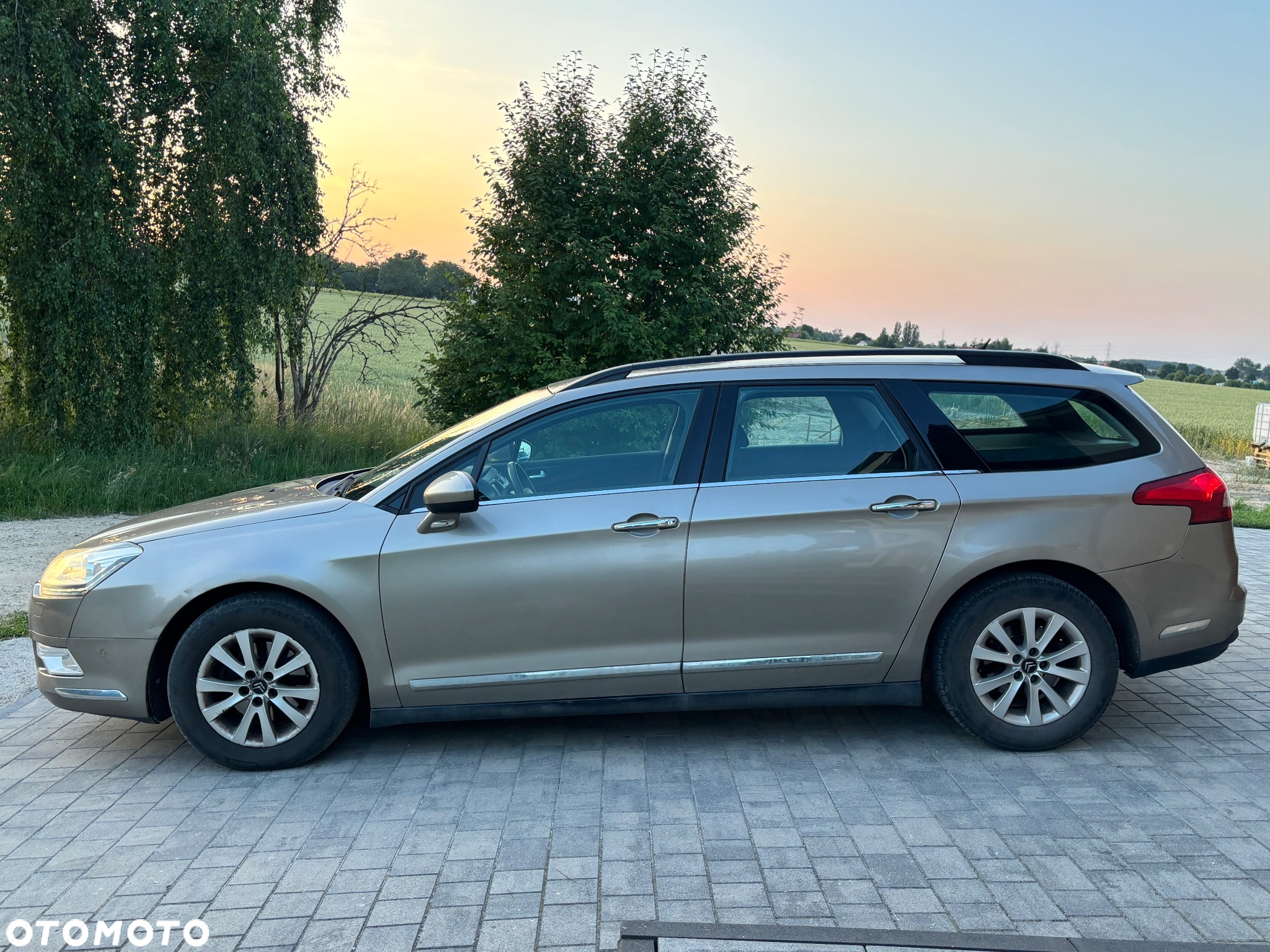 Citroën C5 Tourer e-HDi 110 EGS6 FAP Selection - 5