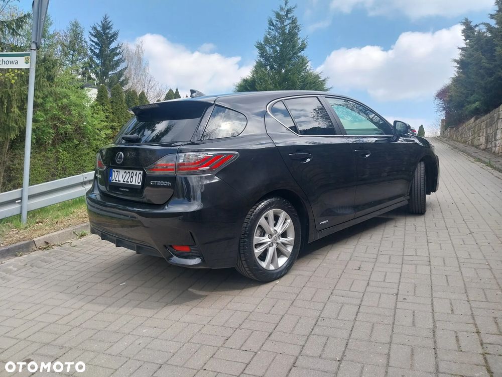 Lexus CT 200h Business Edition - 4