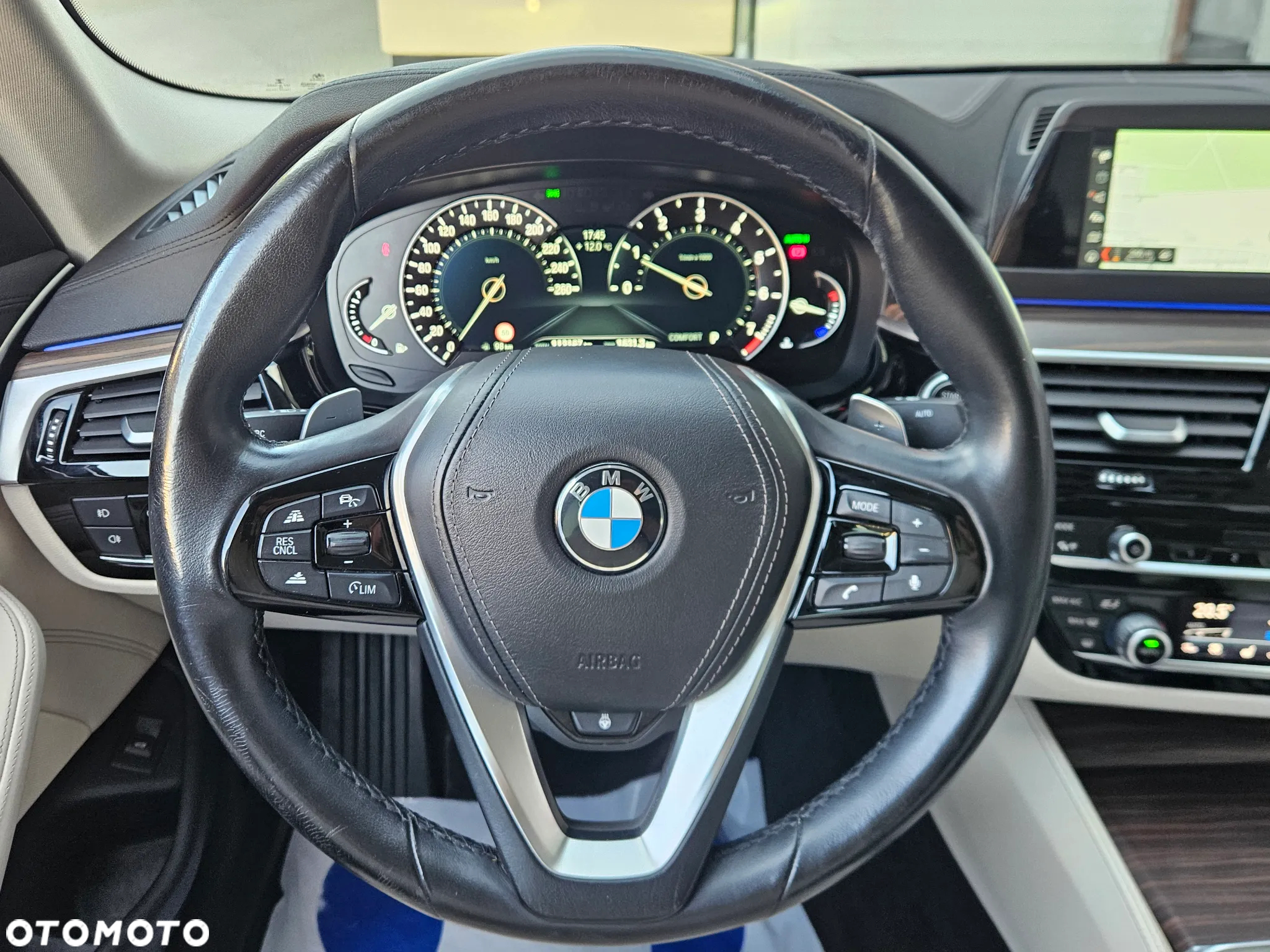 BMW Seria 5 530i GPF xDrive Luxury Line - 22