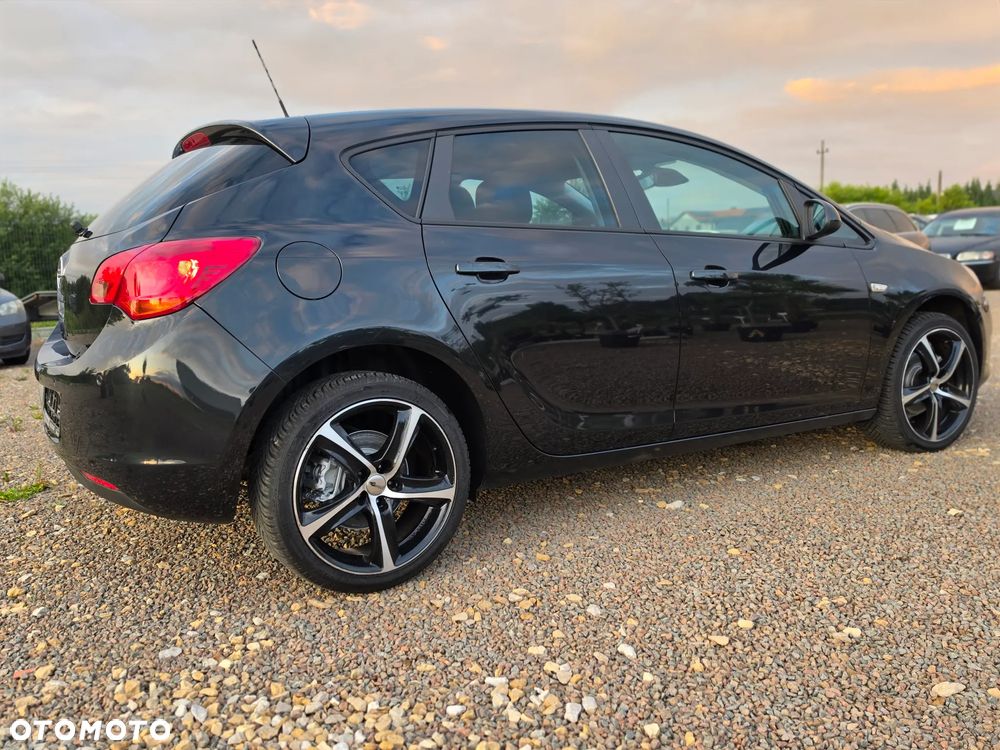 Opel Astra 1.6 Design Edition - 7