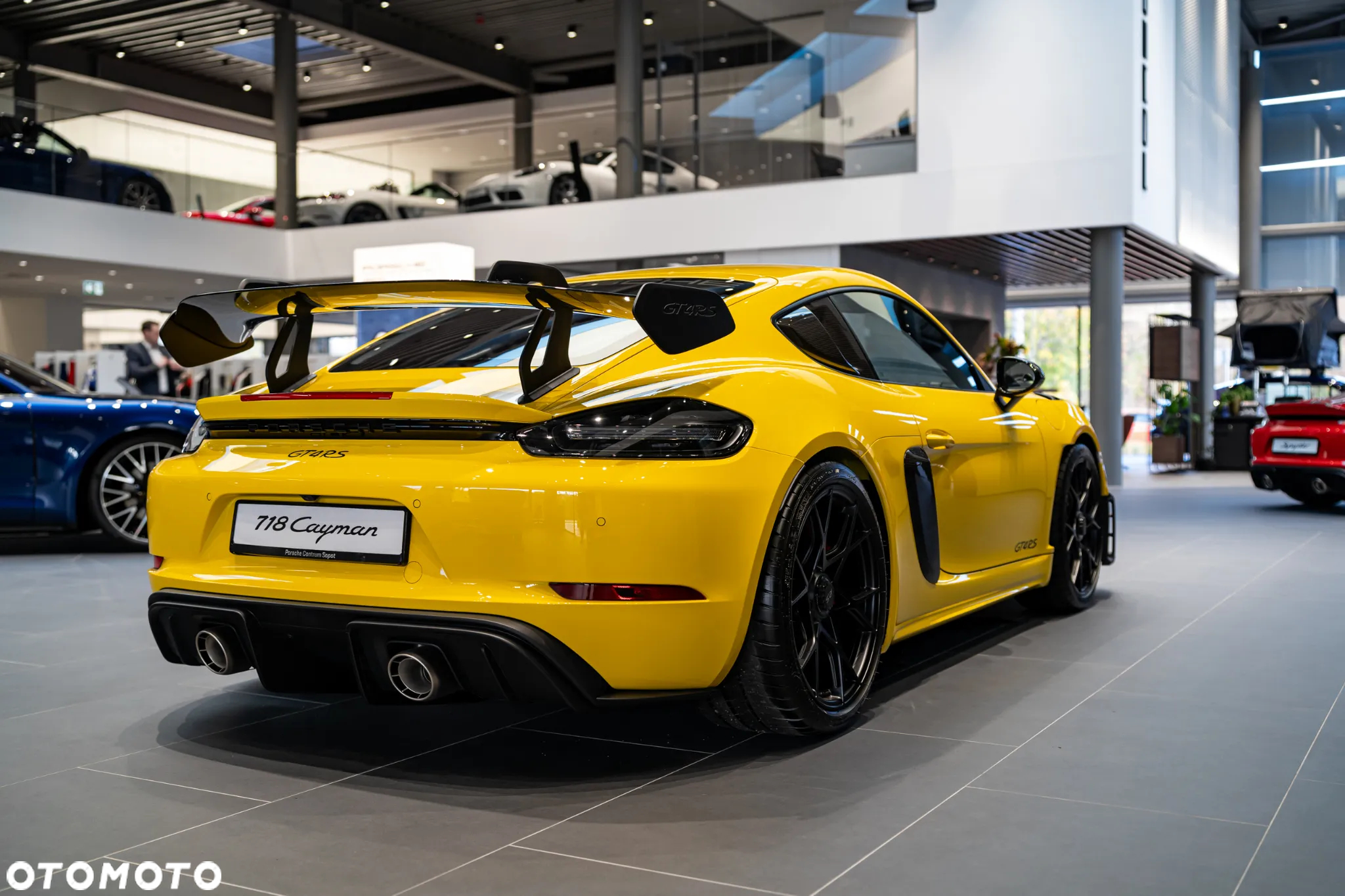 Porsche 718 Cayman GPF GT4 RS PDK - 6