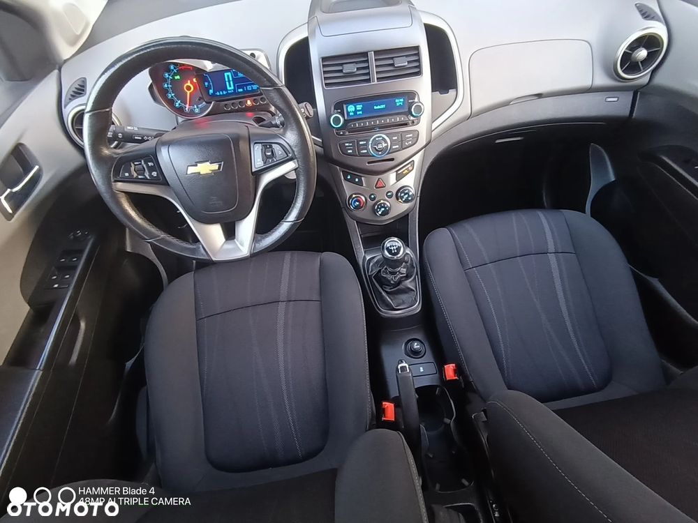 Chevrolet Aveo 1.6 LTZ - 23