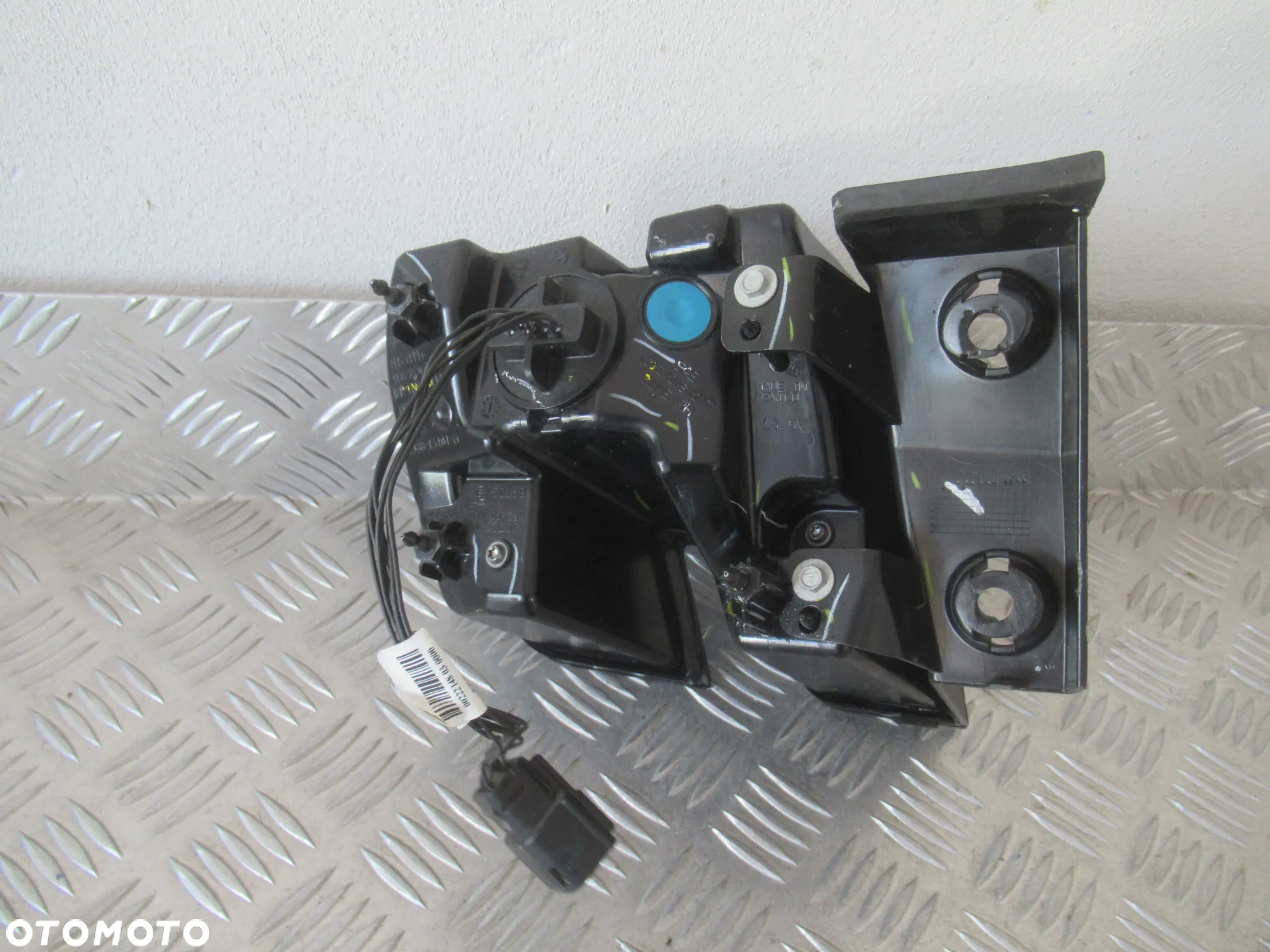 LAMPA TYLNA TYŁ PRAWA FORD MUSTANG MACH-E LED LJ8B-13404-AE 2020 - 9