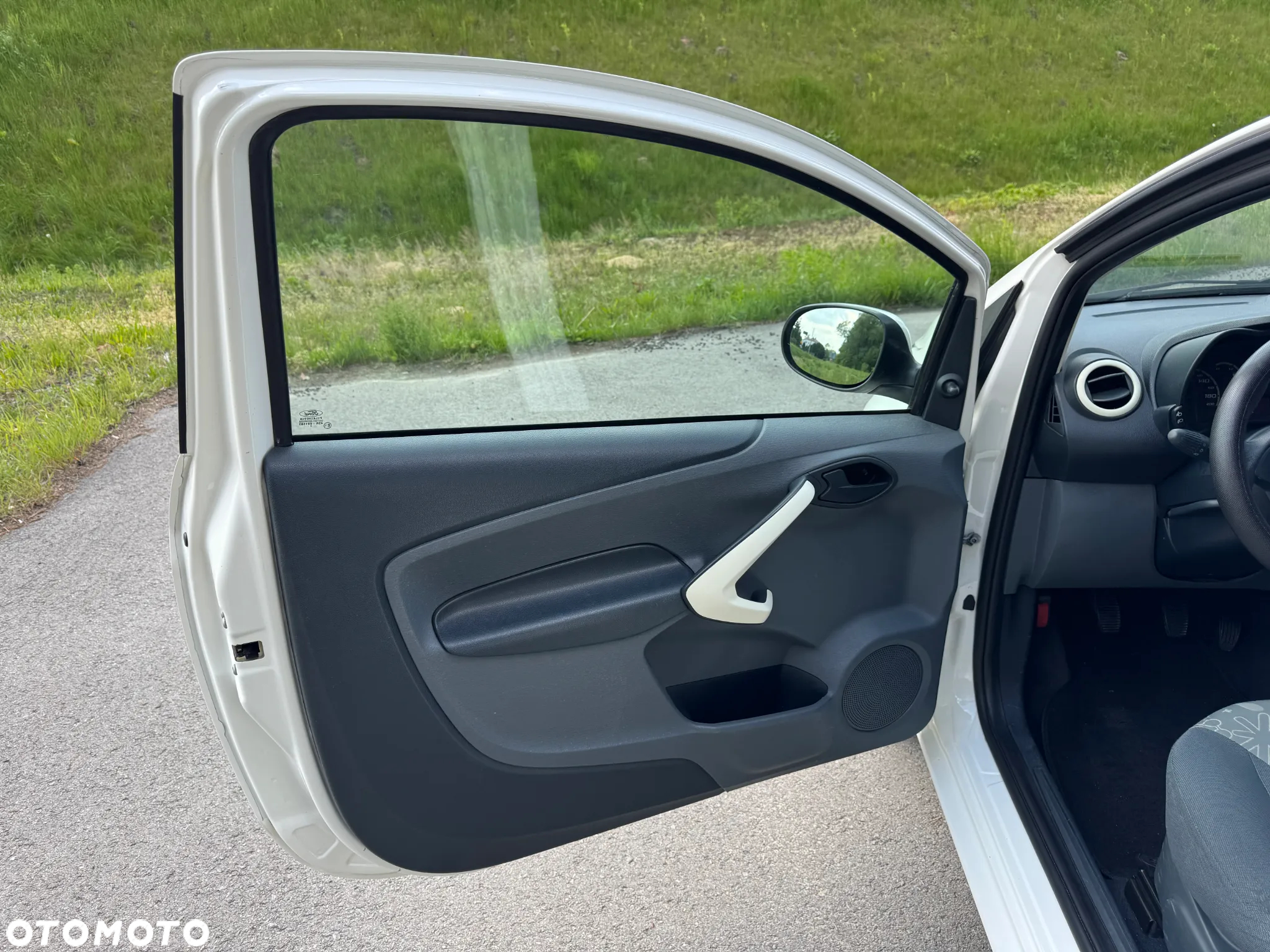 Ford KA 1.2 Titanium+ EU5 - 24