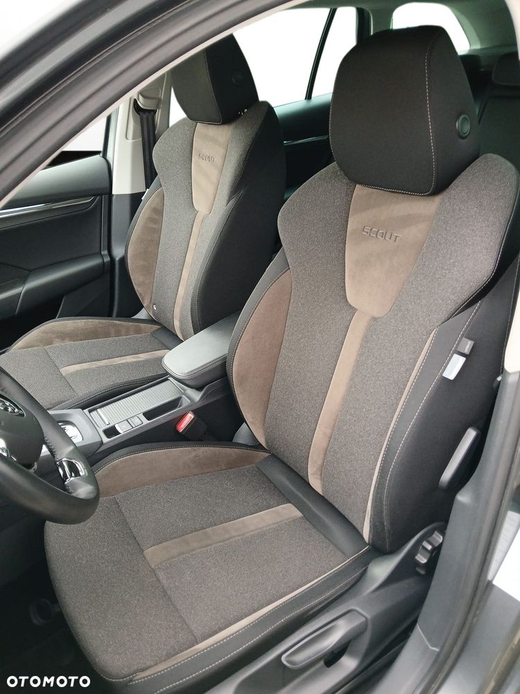 Skoda Octavia 2.0 TDI 4x4 Scout DSG - 18