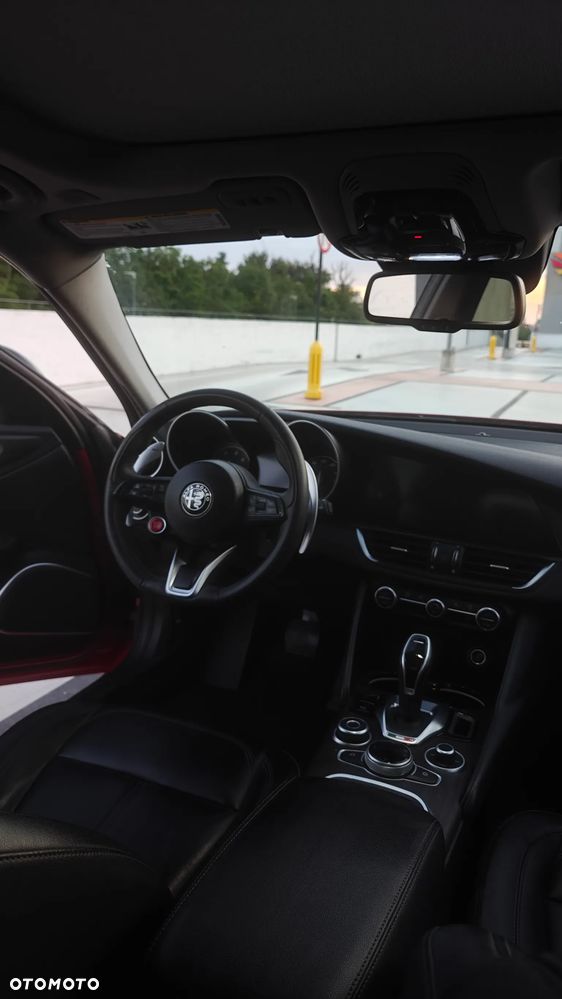 Alfa Romeo Giulia - 9