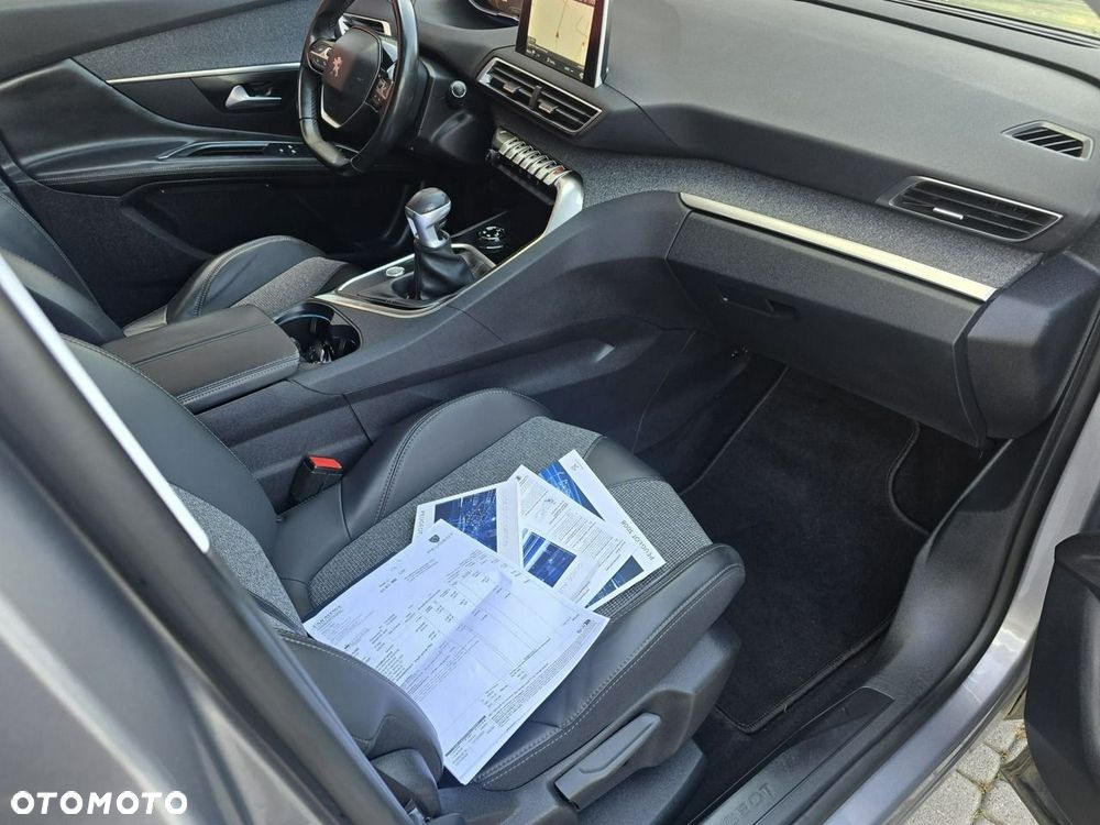 Peugeot 3008 - 21
