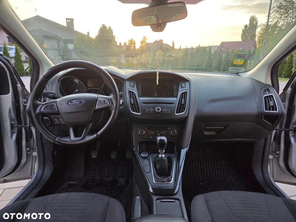 Ford Focus 2.0 TDCi Titanium ASS - 5
