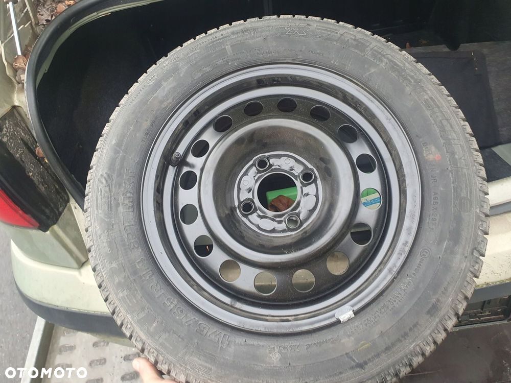 obudowa filtra powietrza Renault Megane 1 I 97r sedan 1.6 B 90kM przed FL - 11