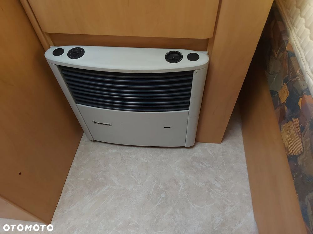 Hobby 400 De Luxe na kat B - 12