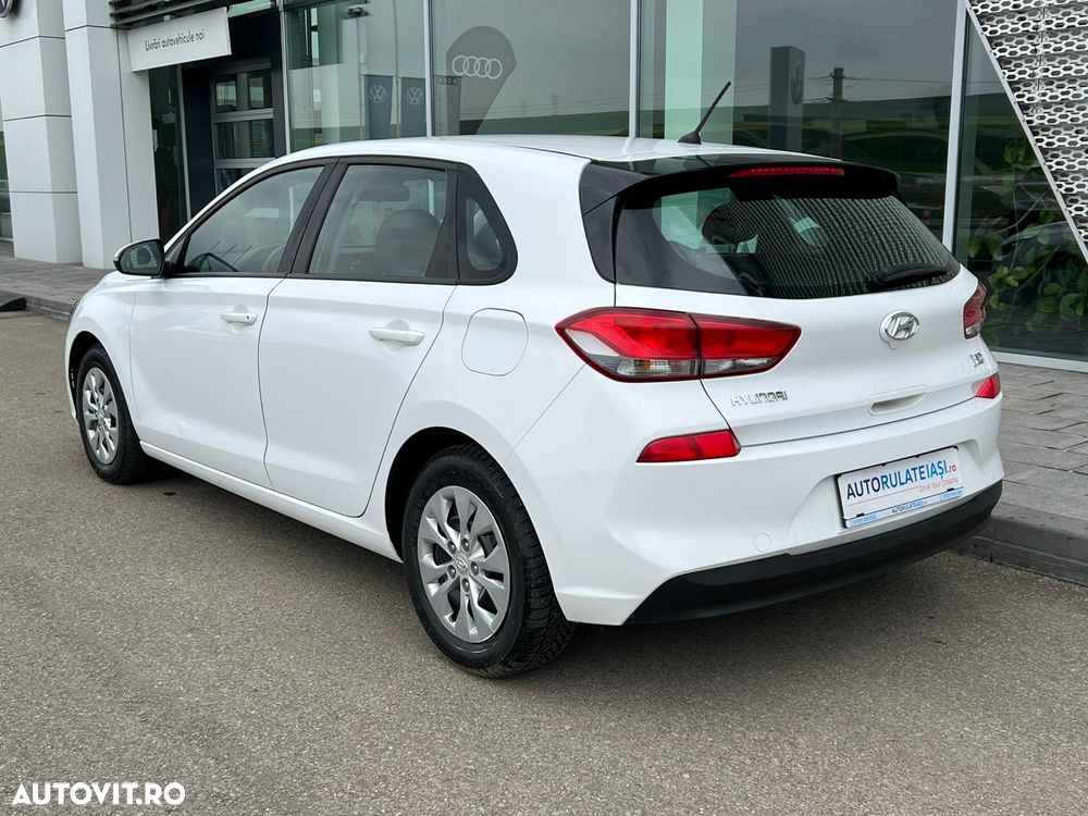 Hyundai i30 1.4 100CP 5DR M/T Comfort - 6