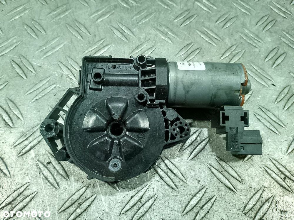 SILNICZEK SZYBERDACHU MAYBACH X222 0390200101 - 1