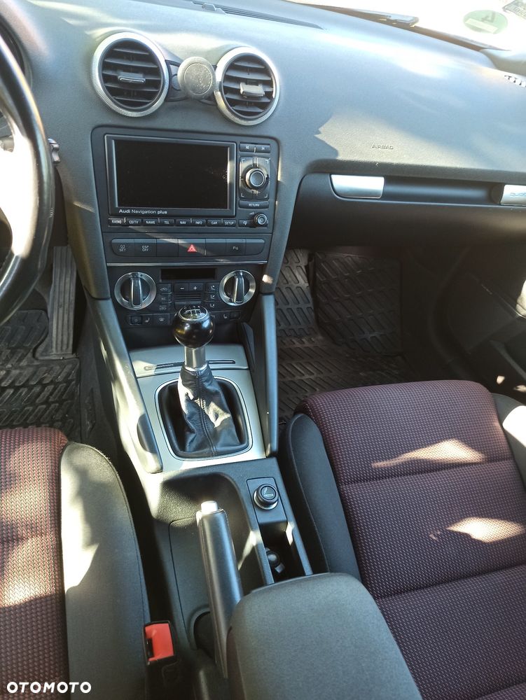 Audi A3 Sportback 2.0 TDI DPF quattro Ambition - 9