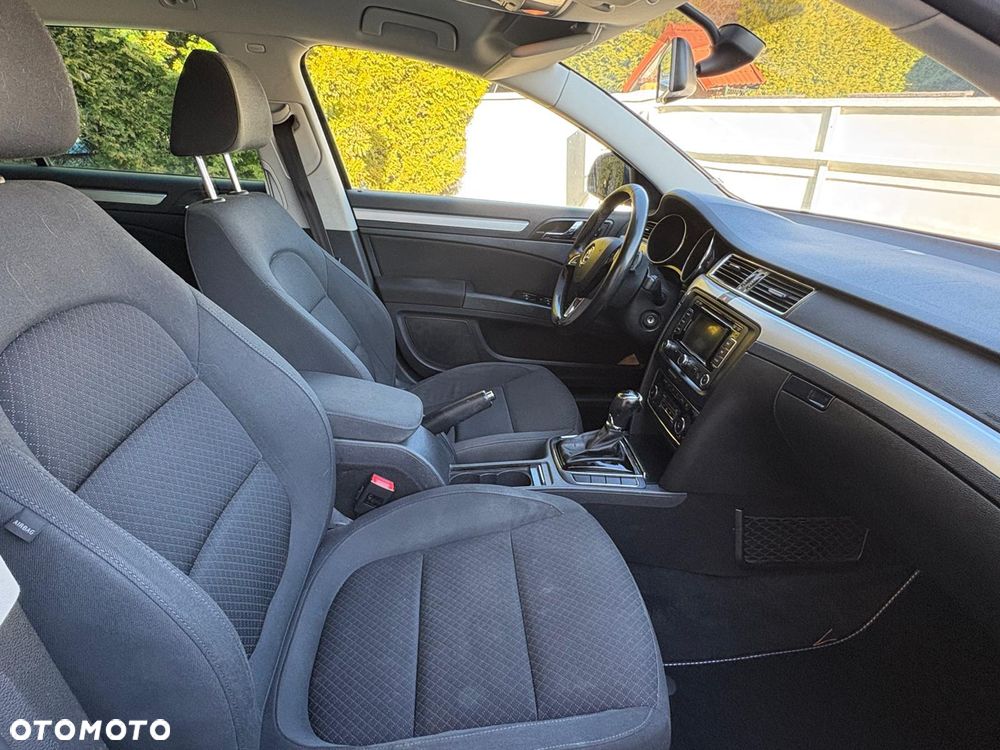 Skoda Superb 2.0 TDI DSG Elegance - 13