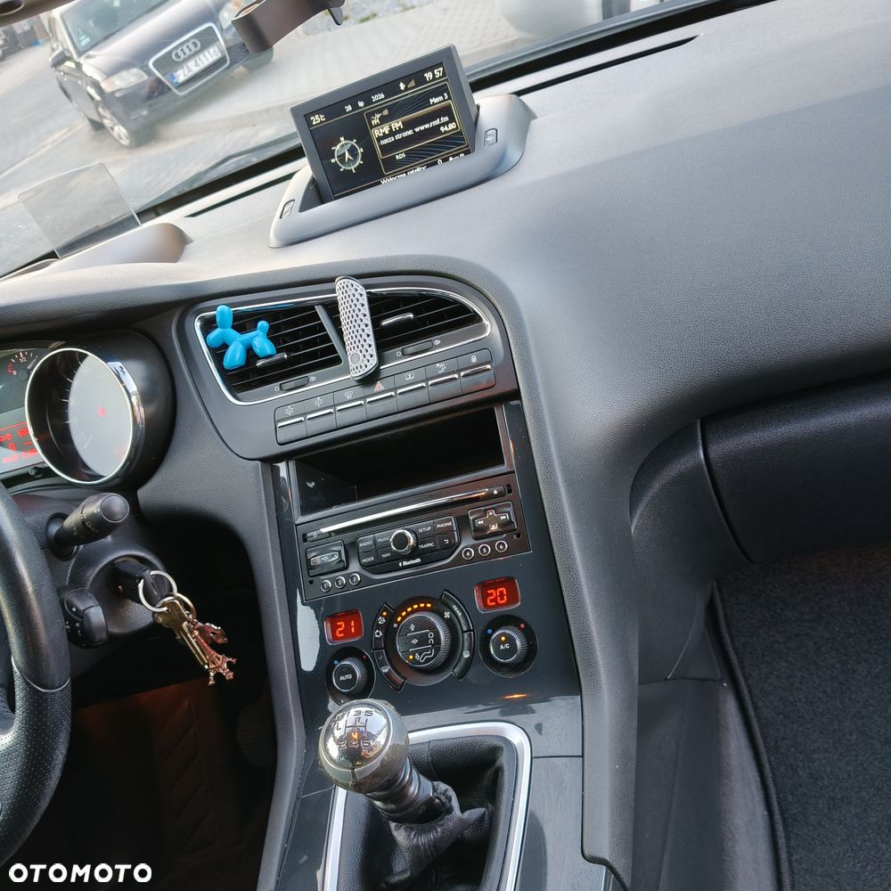 Peugeot 5008 - 3