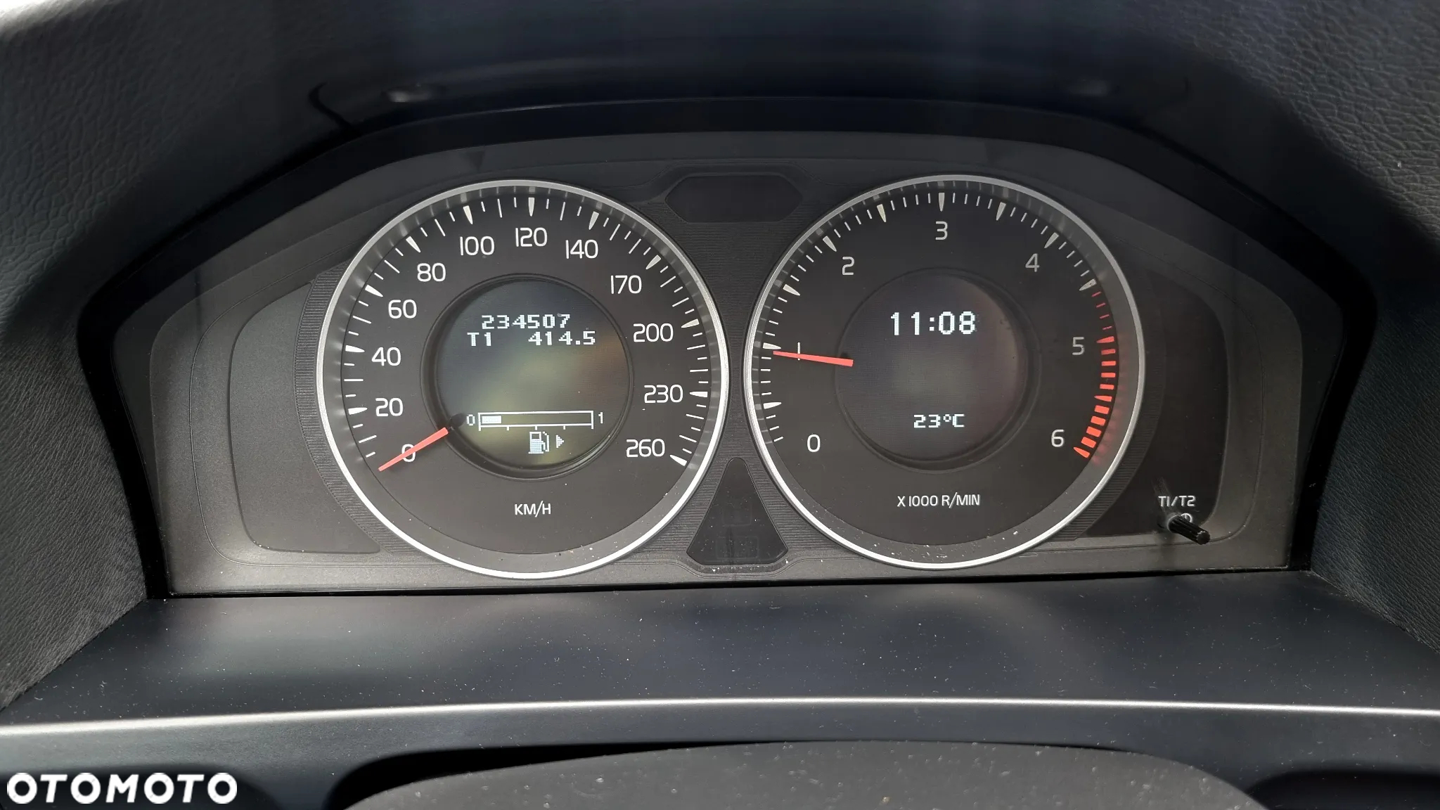 Volvo V60 D4 Momentum - 25