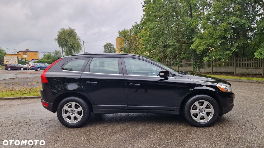 Volvo XC 60 D3 Momentum - 4