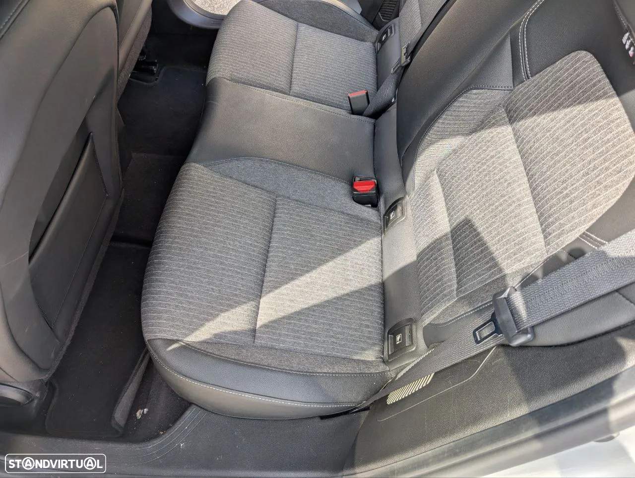 Renault Clio 1.6 E-Tech Full Hybrid Techno - 25