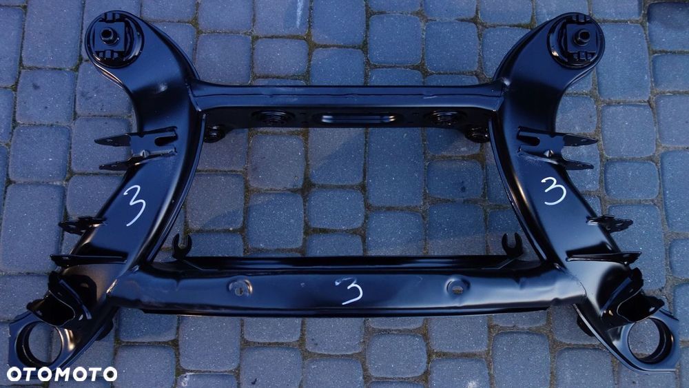 BELKA TYLNEGO ZAWIESZENIA MERCEDES W204,W212 BDB 3 - 1