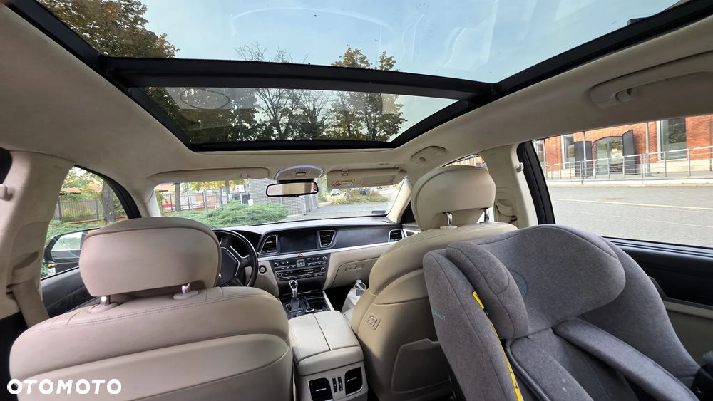 Hyundai Genesis 3.8 V6 GDI - 8