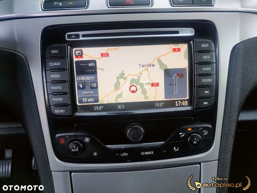 Ford S-Max - 12