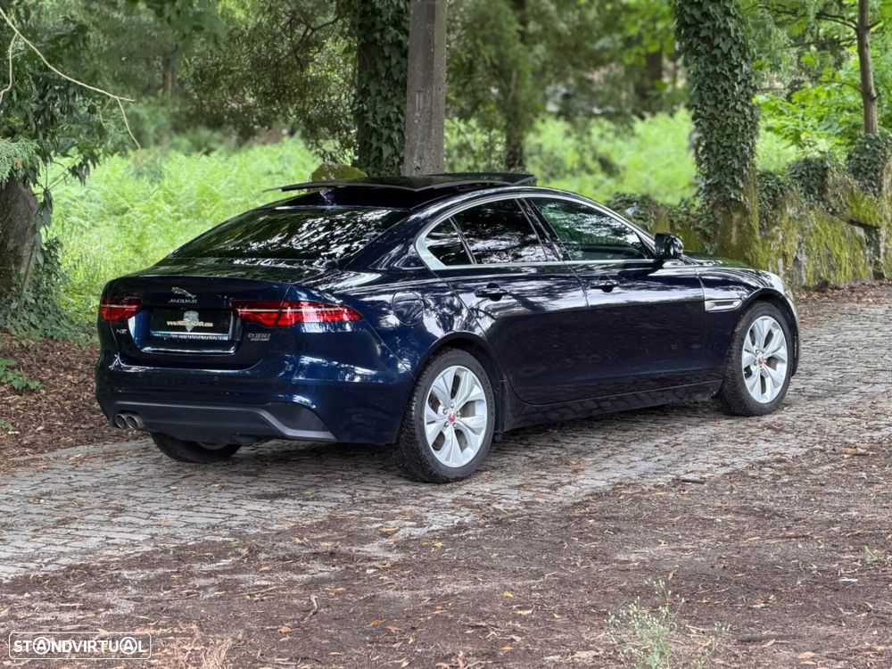Jaguar XE 2.0 D R-Dynamic S - 49