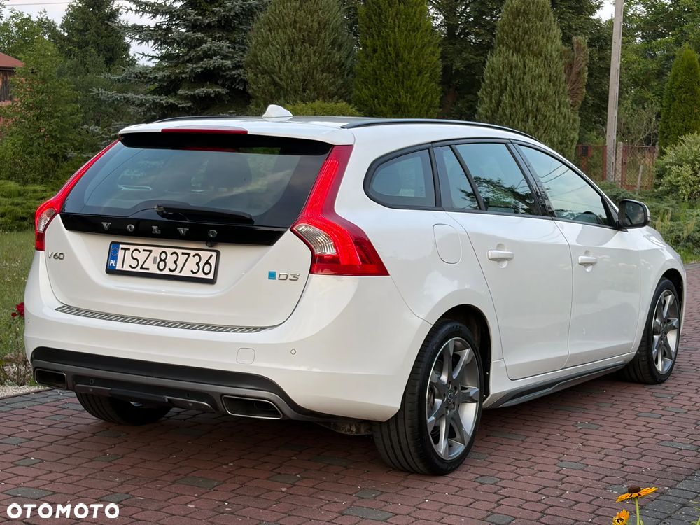 Volvo V60 D3 Momentum - 23