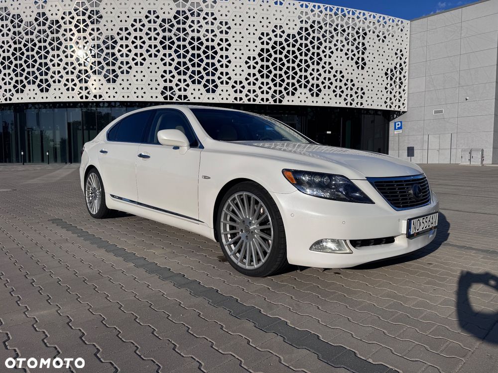 Lexus LS 600h L Superior - 2