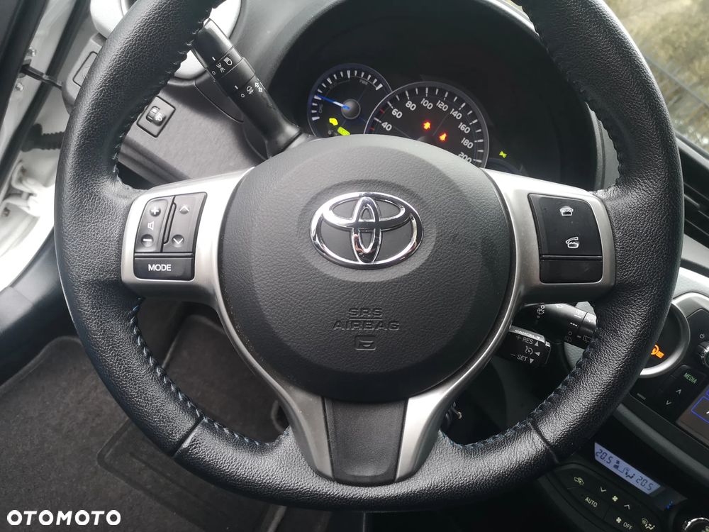 Toyota Yaris 1.5 VVT-i Style - 16