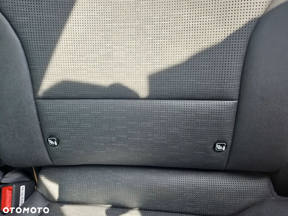 Kia Niro 1.6 GDI Hybrid Business Line - 19
