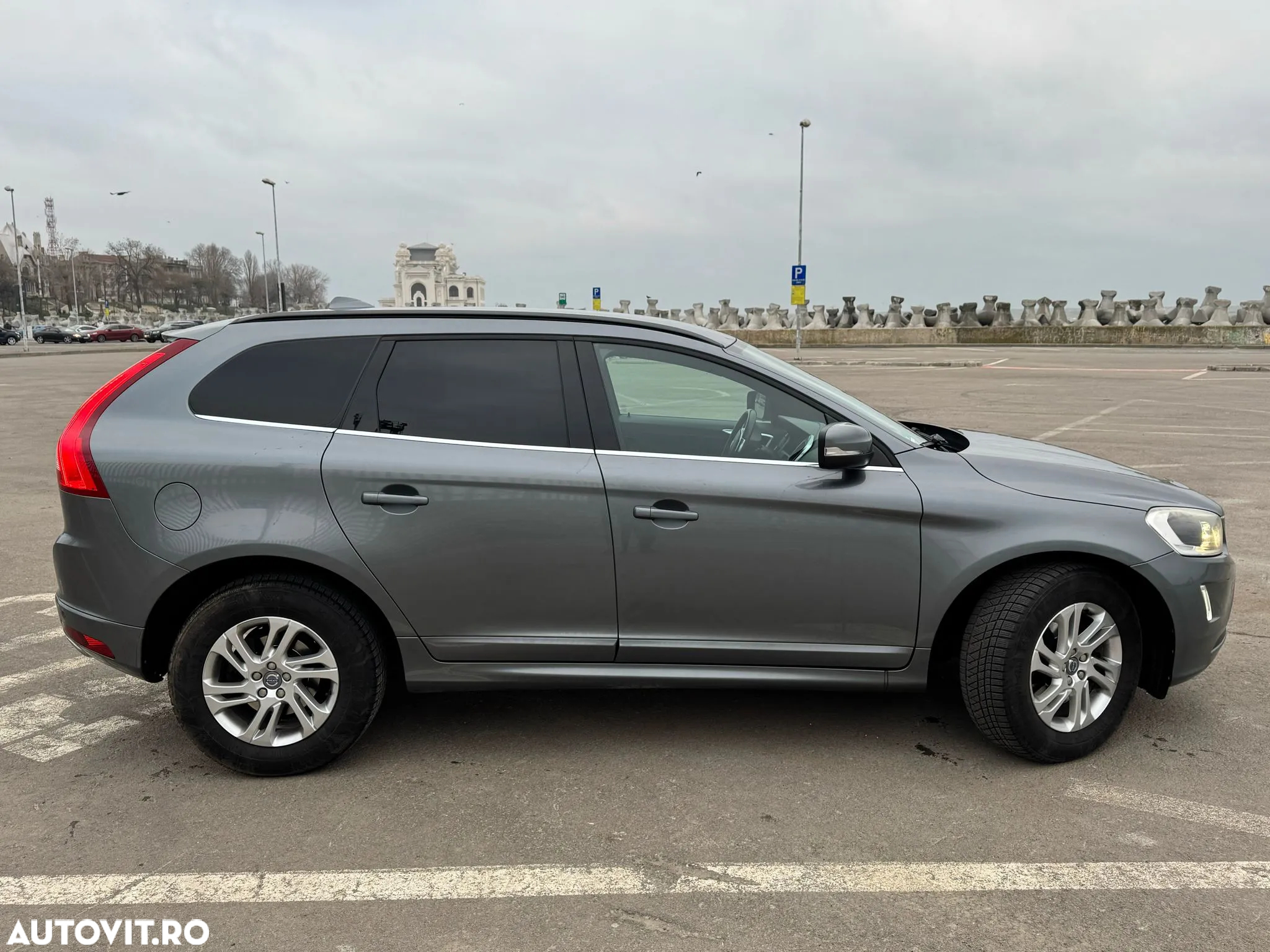 Volvo XC 60 - 4