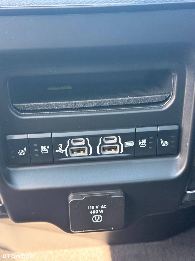 RAM 1500 5.7 Crew Cab Limited - 24