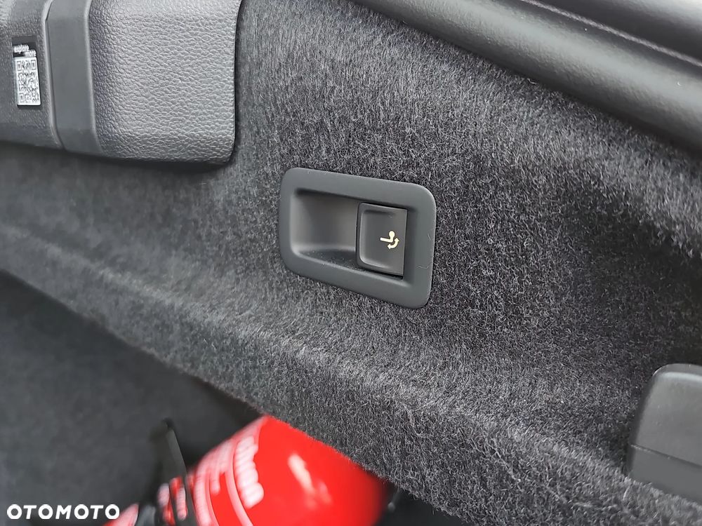 Skoda Superb 2.0 TDI SCR Essence DSG - 23