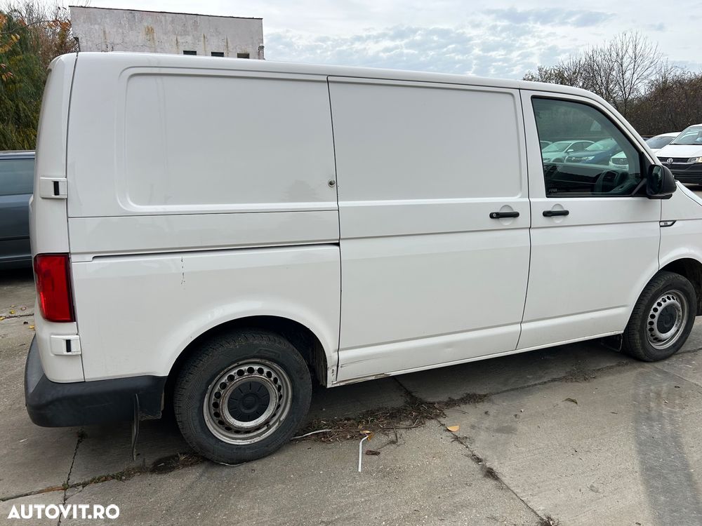 Volkswagen Transporter - 2