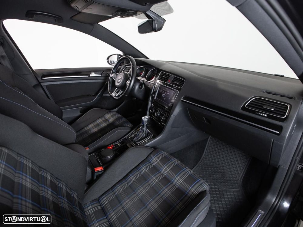 VW Golf 1.4 GTE Plug-in - 11