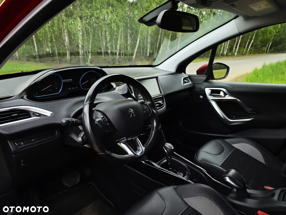 Peugeot 2008 BlueHDi 130 EAT8 GT Pack - 10