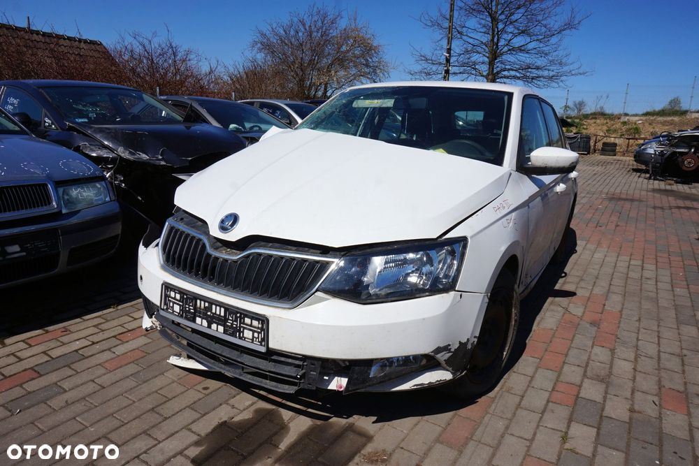 SKODA FABIA III NJ3 KOMBI 2015 LF9E 1.0 12V CHYB 75KM QAE BIAŁY na części - 1
