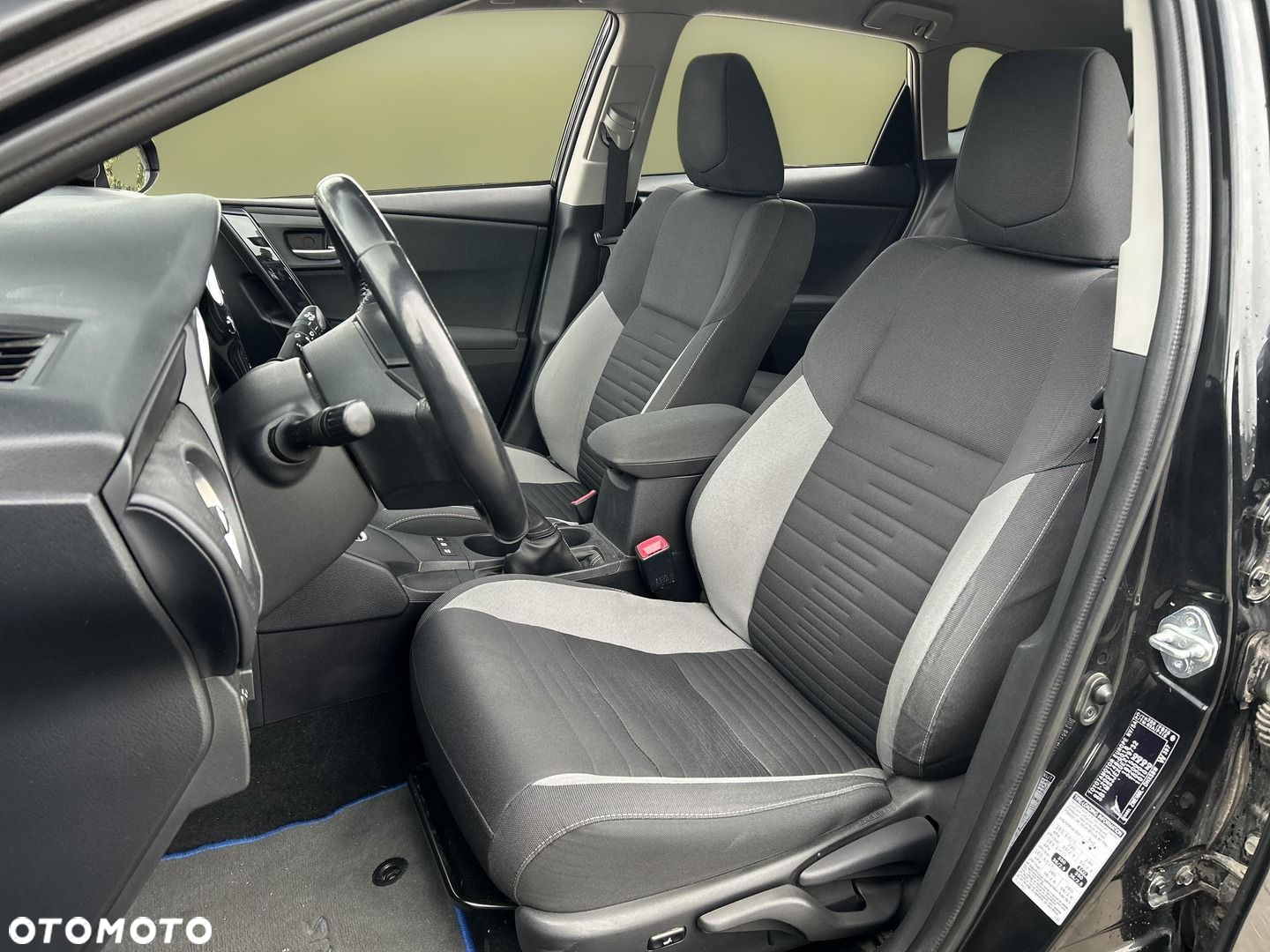 Toyota Auris - 11