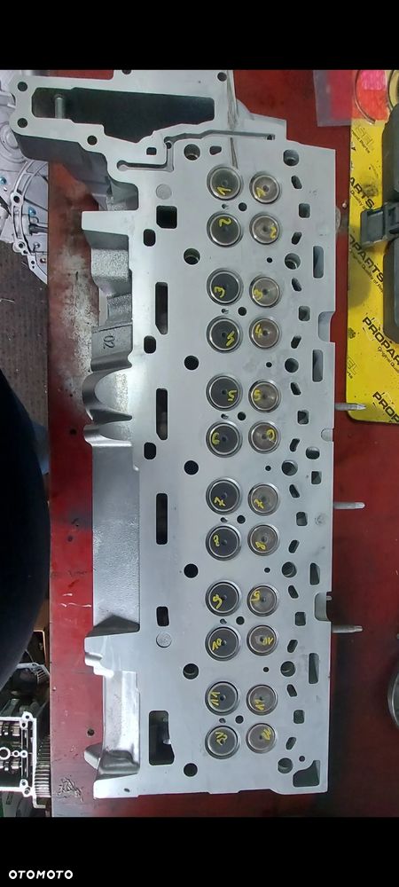 Glowica BMW X5 X6 N57D30B 3.0D Biturbo 780764107