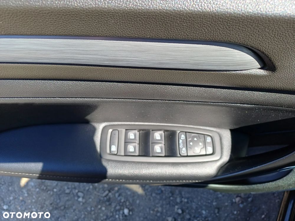 Renault Megane ENERGY dCi 130 BOSE EDITION - 17