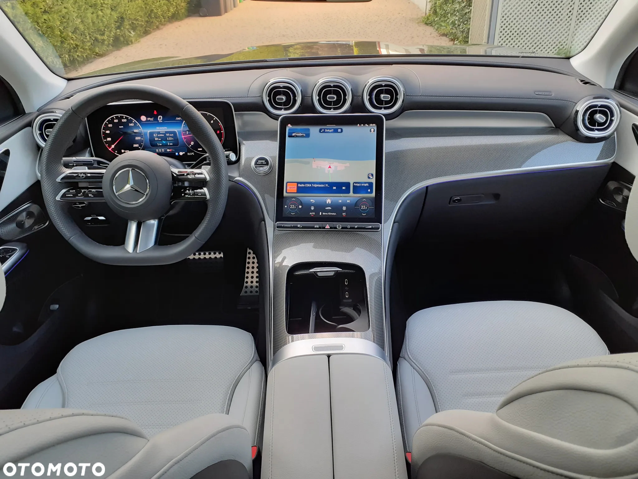Mercedes-Benz GLC - 25
