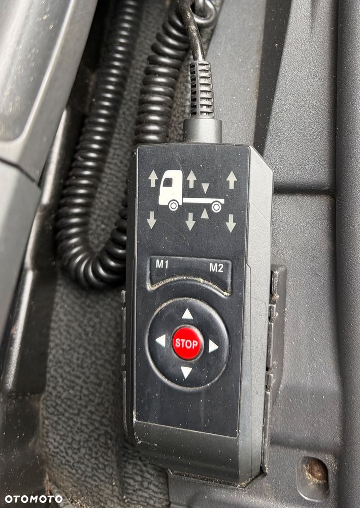 Mercedes-Benz Antos 1835 - 25