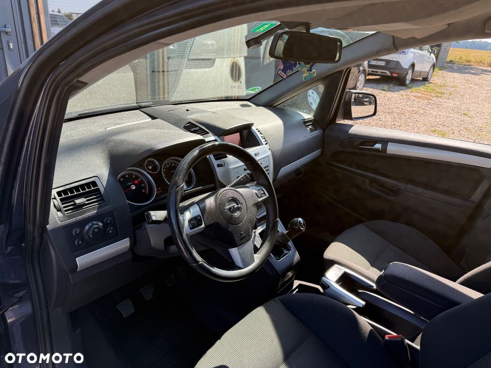 Opel Zafira - 19