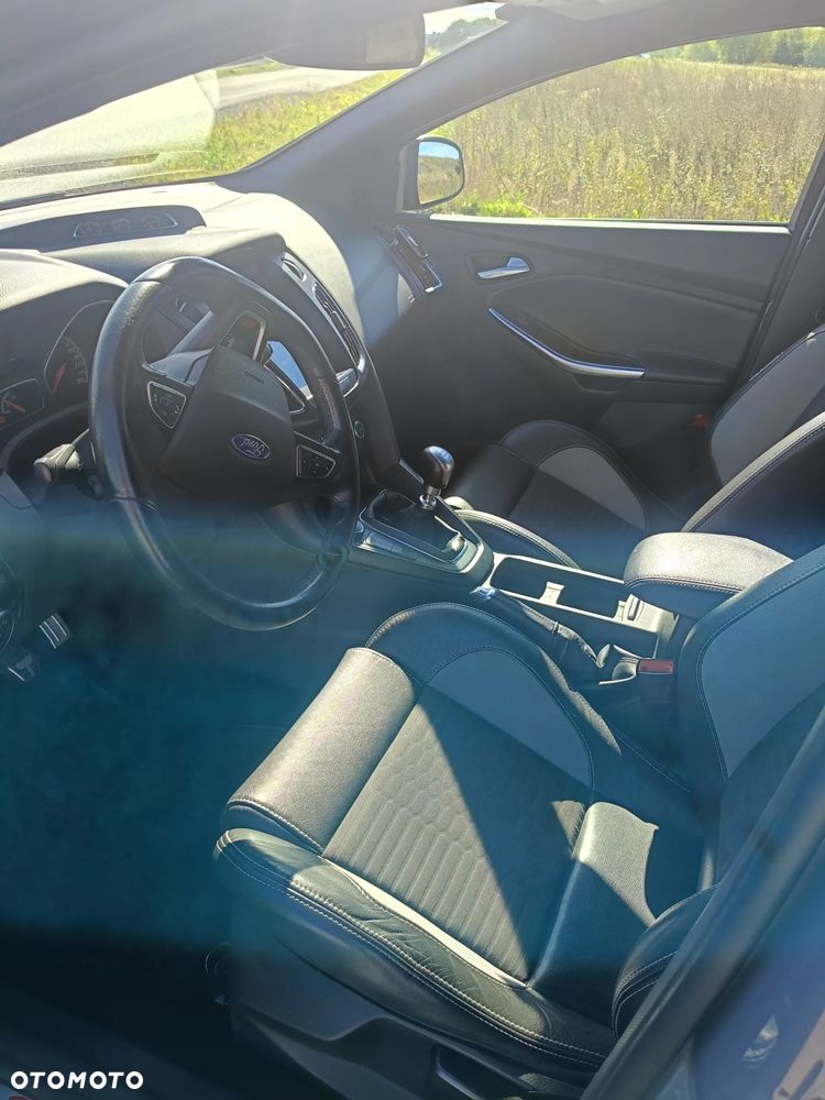 Ford Focus ST - 25