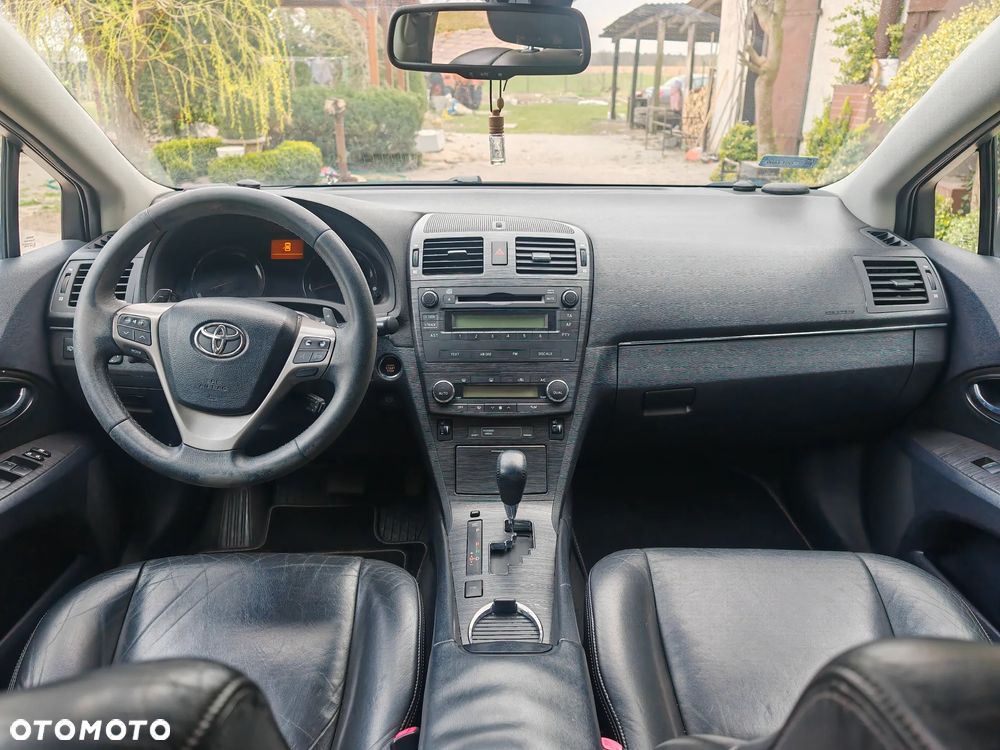 Toyota Avensis 2.2 D-4D Sol - 5