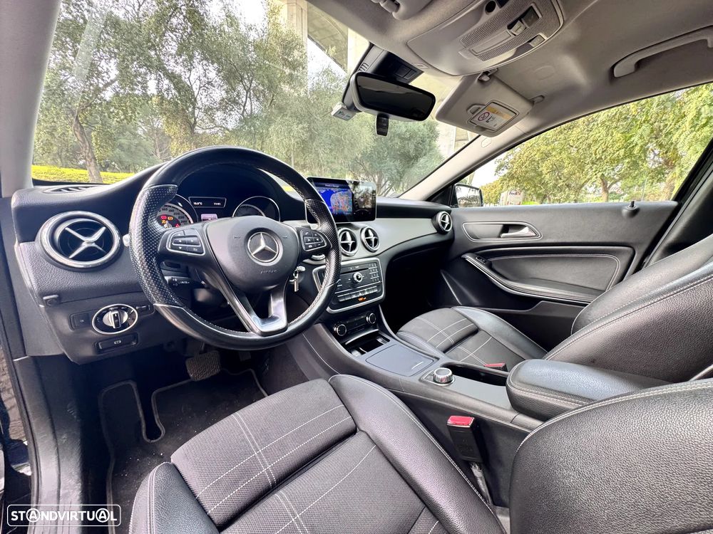 Mercedes-Benz GLA 220 d 4Matic 7G-DCT Urban - 10