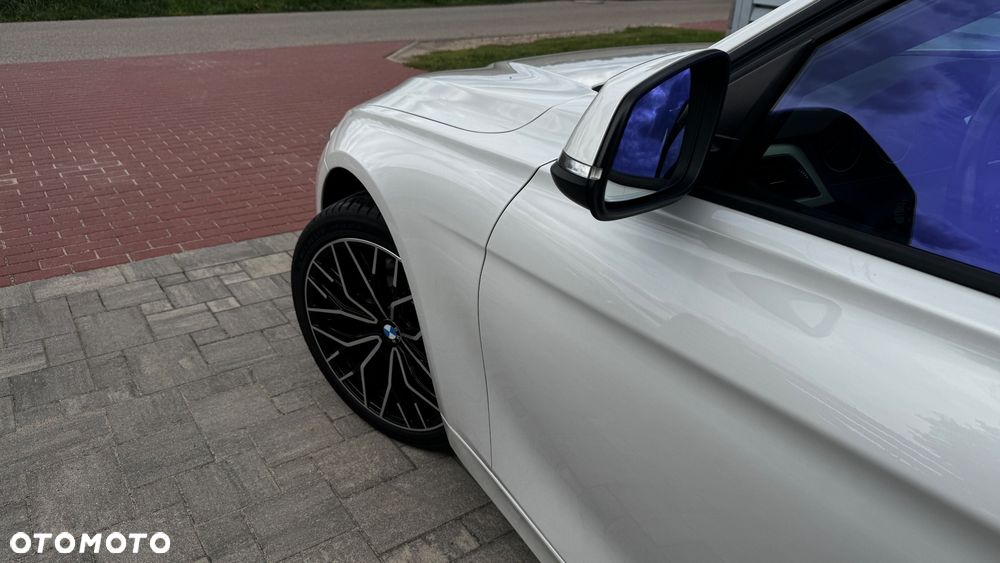 BMW Seria 3 330i xDrive Sport Line Shadow - 4