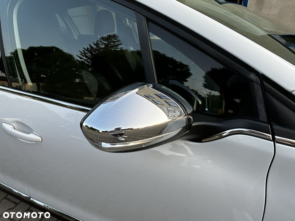 Peugeot 2008 - 13