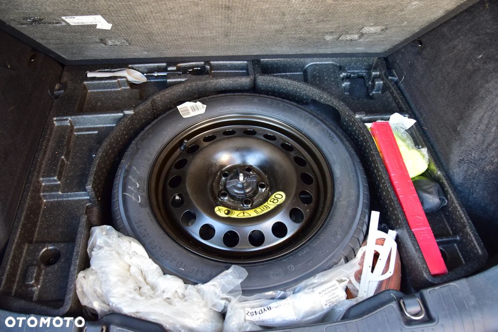 Ford Kuga 2.0 EcoBlue AWD ST-Line X - 28