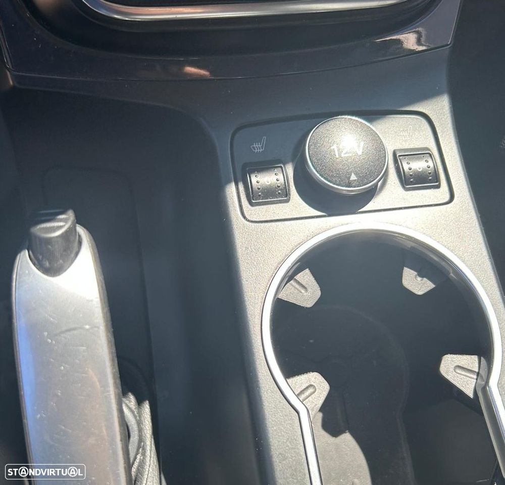 Ford Kuga 2.0 TDCi Titanium - 12